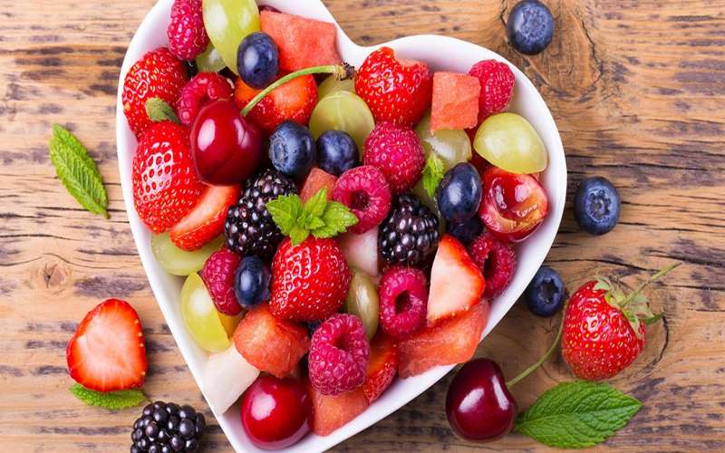 چرا باید میوه بخوریم؟