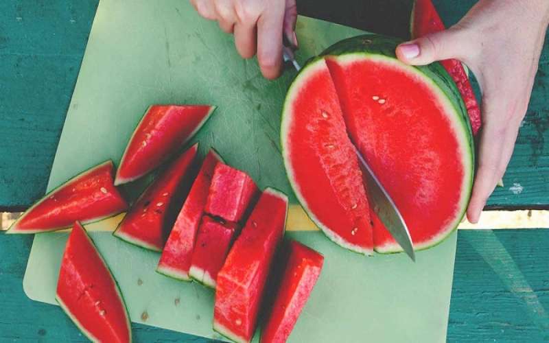 فواید خوردن میوه های تابستانی