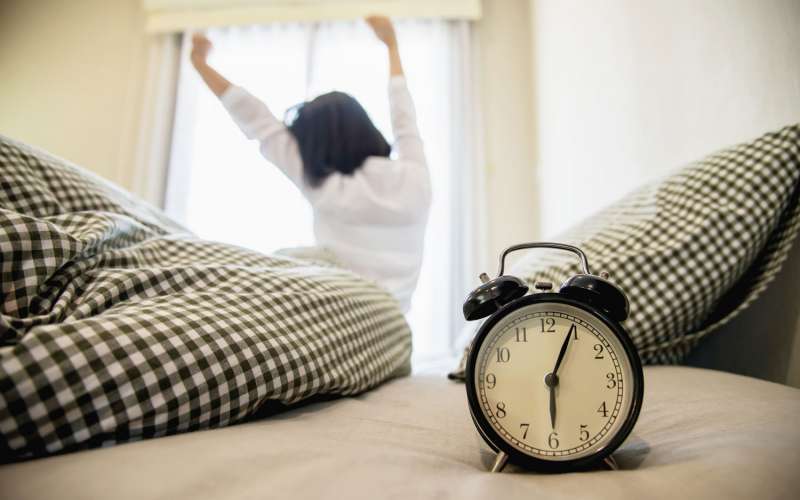 چگونه ساعت خواب خود را تنظیم کنیم ؟