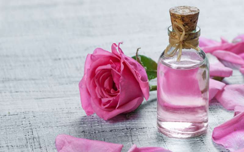 خواص و فواید گلاب