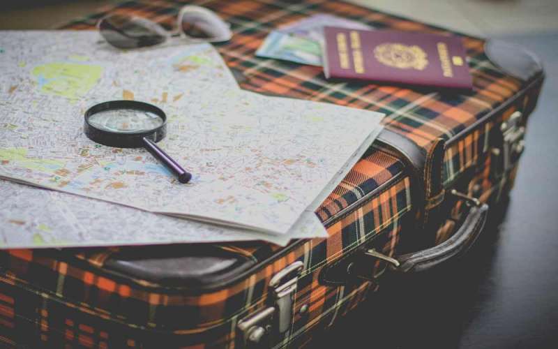 در هنگام سفر چه وسایلی همراه خود ببریم ؟
