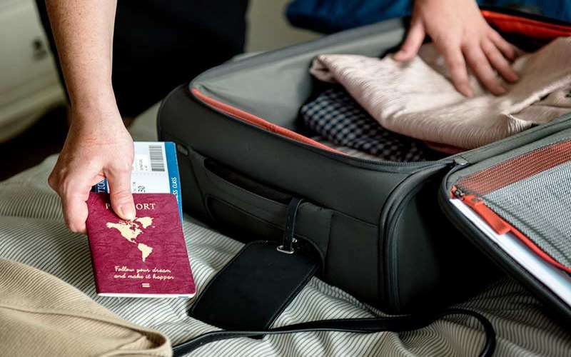 در هنگام سفر چه وسایلی همراه خود ببریم ؟